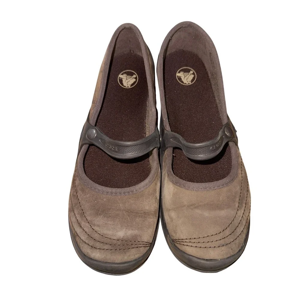 Crocs Mary Jane Flats Womens 8 Pre-Owned Shoe Brown Nubuck Leather SlipOn Travel